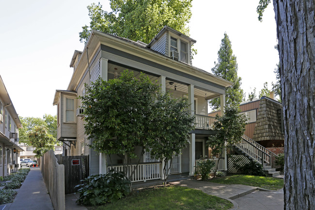 2719 F St in Sacramento, CA - Foto de edificio - Building Photo