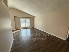 4004-4020 20 Ave NW in Edmonton, AB - Building Photo - Building Photo