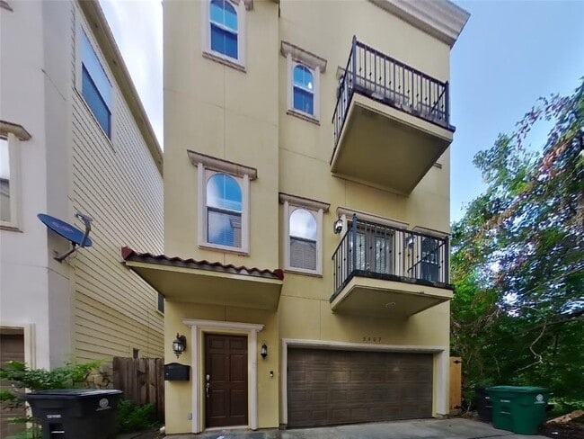 property at 5407 Kansas St