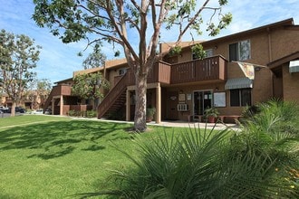 Ocean Breeze in San Diego, CA - Building Photo - Building Photo