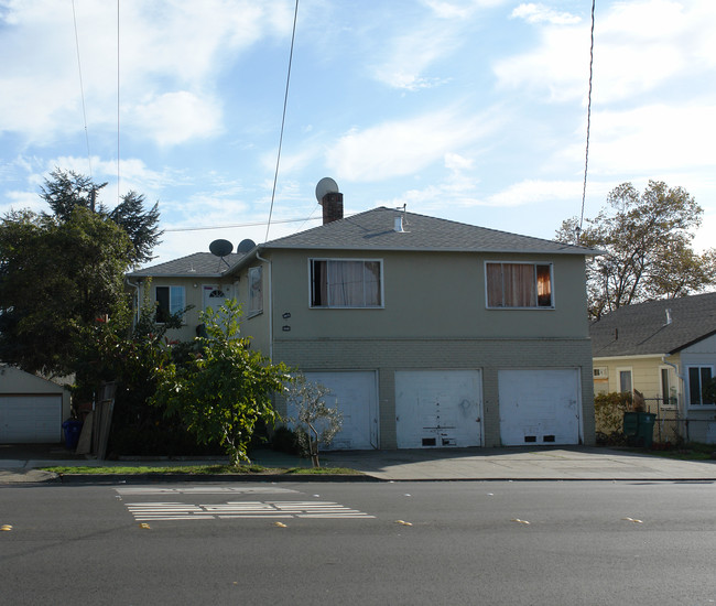 5008-5012 Barrett Ave in Richmond, CA - Building Photo - Building Photo