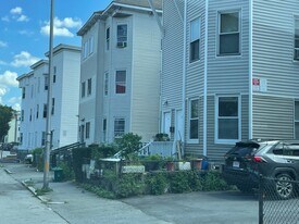 9 Townsend St, Unit 3 in Worcester, MA - Building Photo