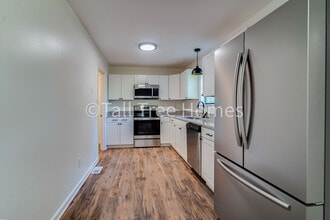 325 Camp Ground Rd in Griffin, GA - Building Photo - Building Photo