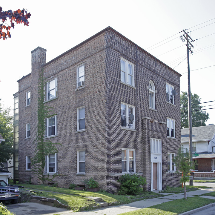 1045 Grand Ave in Racine, WI - Building Photo