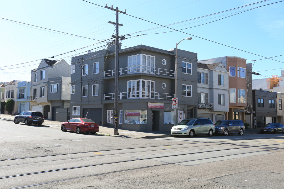 2701 Judah St in San Francisco, CA - Building Photo