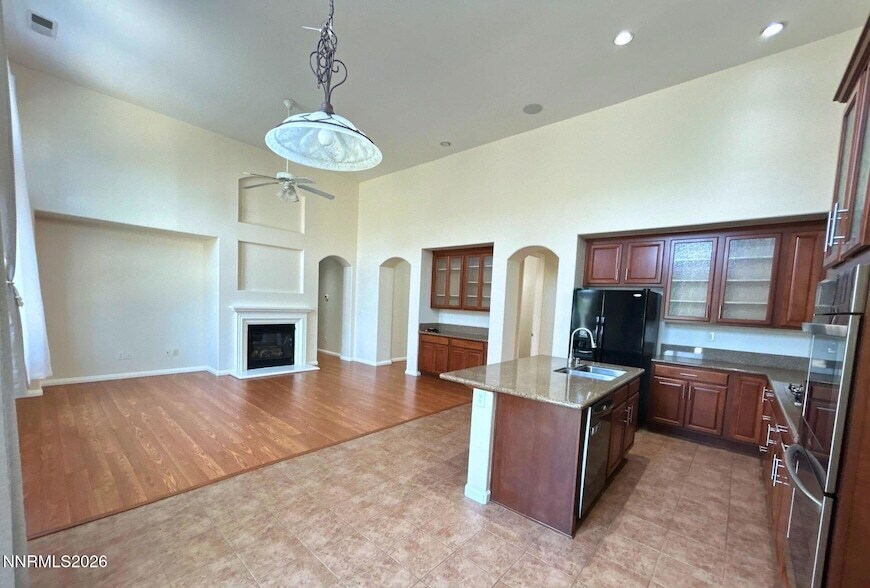 6634 Magical Dr in Sparks, NV - Building Photo