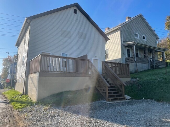 900 11th St in Charleroi, PA - Building Photo - Building Photo