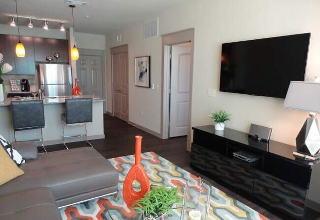 1300 N Post Oak Rd in Houston, TX - Building Photo - Building Photo