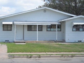 Tom Green Triplex in Odessa, TX - Building Photo - Building Photo