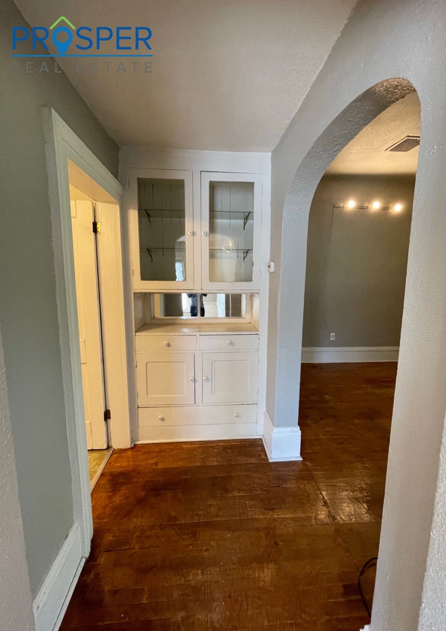 property at 828 Chippewa St