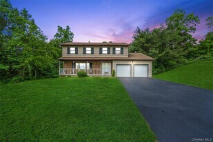 14 Cheesecote Ct in Stony Point, NY - Building Photo