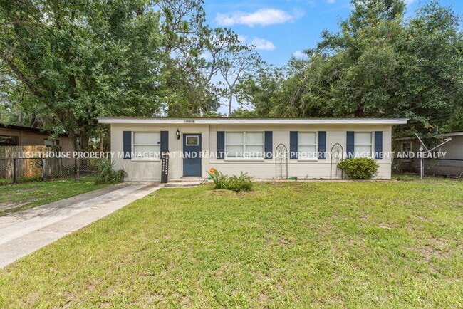 property at 10615 Briarcliff Rd E
