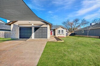 3310 Monument Dr in Round Rock, TX - Building Photo - Building Photo