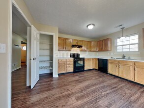 12111 Pepperwood Dr in Indianapolis, IN - Building Photo - Building Photo