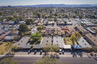 1801 E Cambridge Ave in Phoenix, AZ - Building Photo - Building Photo