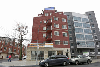 28-22 Astoria Blvd in Astoria, NY - Building Photo - Building Photo