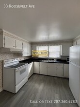 33 Roosevelt Ave in Waterville, ME - Building Photo - Building Photo