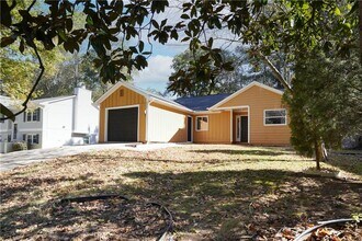 2455 Landington Way NW in Duluth, GA - Building Photo - Building Photo