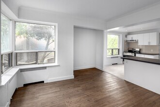 869-875 Avenue Rd in Toronto, ON - Building Photo - Interior Photo