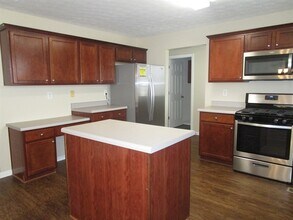 1924 Pierce Way in Buford, GA - Building Photo - Building Photo