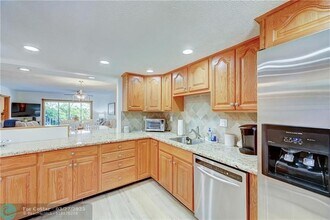 4629 Poinciana St in Lauderdale-by-the-Sea, FL - Building Photo - Building Photo