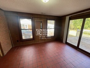 808 Elizabethan Dr in Greensboro, NC - Building Photo - Building Photo