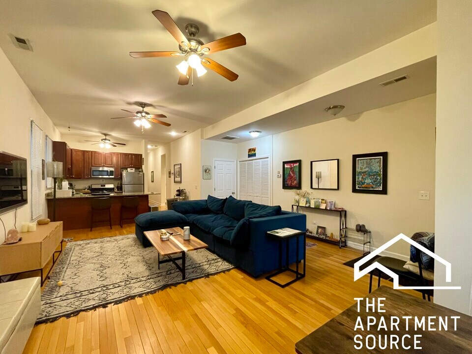 2620 W Armitage Ave, Unit 1 in Chicago, IL - Foto de edificio