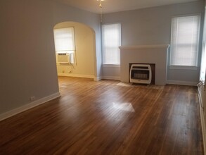 2302 Edison Dr in San Antonio, TX - Building Photo - Building Photo
