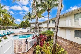 1892 NE 46th St in Fort Lauderdale, FL - Building Photo