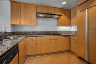 11847 Gorham Ave, Unit #104 in Los Angeles, CA - Foto de edificio - Building Photo