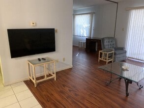622 Bird Bay Dr S in Venice, FL - Building Photo - Building Photo