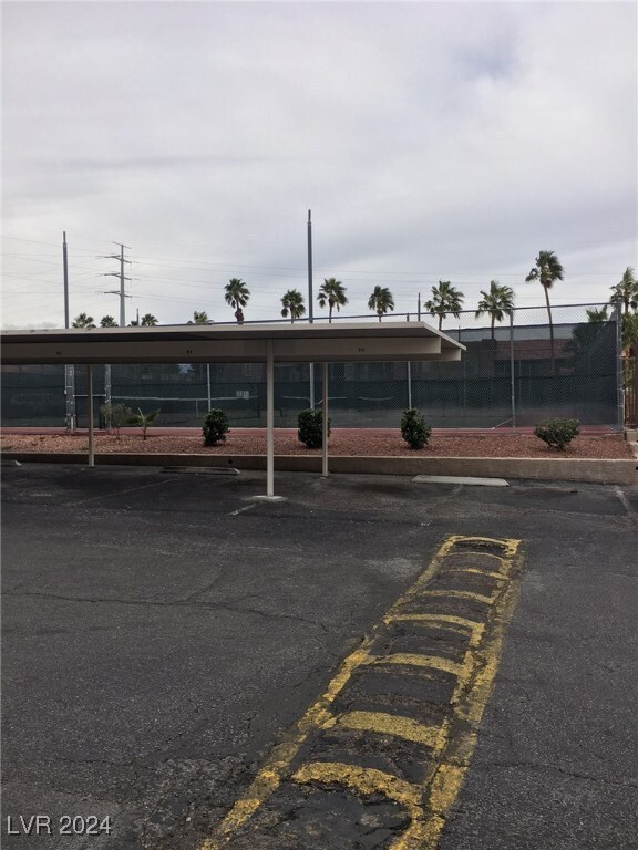 5000 Indian River Dr in Las Vegas, NV - Building Photo - Building Photo