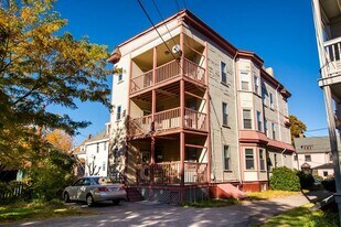 176 Elm St, Unit 2 in North Cambridge, MA - Building Photo