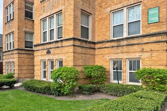 1348-1352 N. Austin Blvd in Oak Park, IL - Building Photo - Building Photo