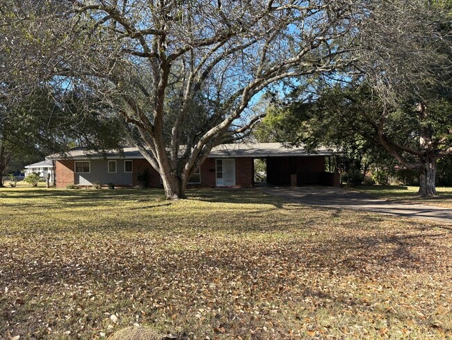 property at 3648 Thomas Ave