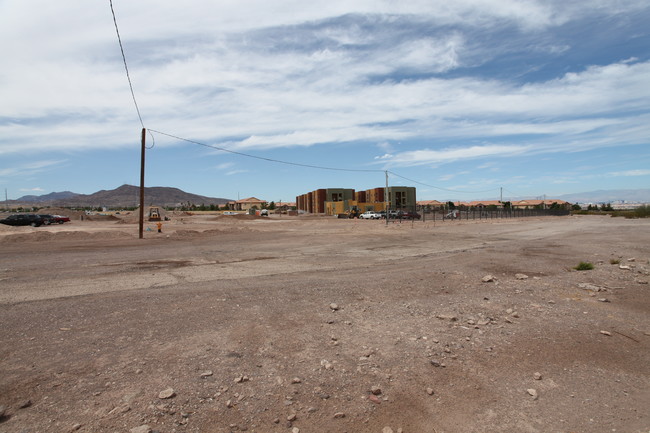 Smith Williams Senior Apartments in Henderson, NV - Building Photo - Building Photo