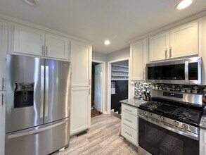 9075 Cobb Rd in Christiana, TN - Building Photo - Building Photo