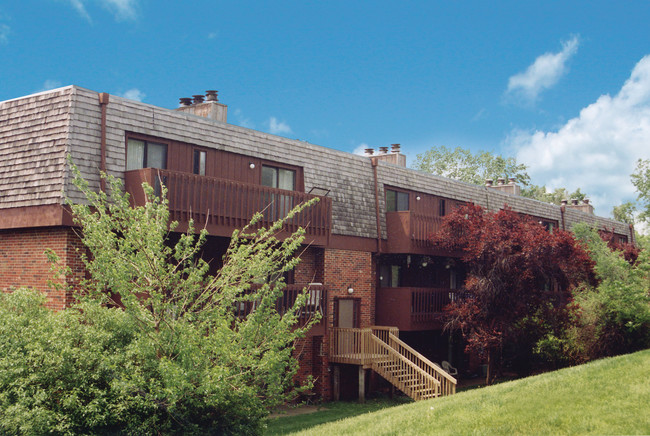 Normandy Terrace Apartments in West Des Moines, IA - Foto de edificio - Building Photo