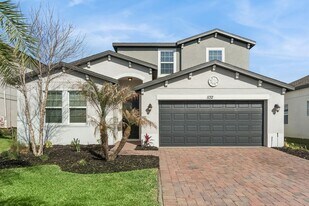 1132 Hilltop Pl in St. Cloud, FL - Building Photo