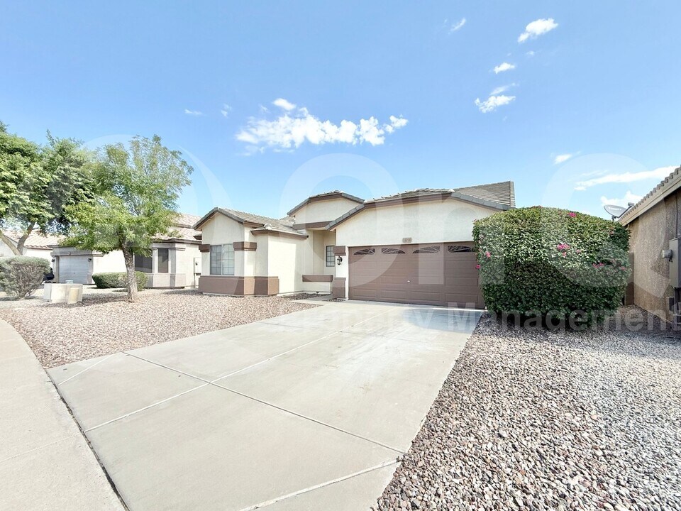 13018 W Pershing Ave in El Mirage, AZ - Building Photo