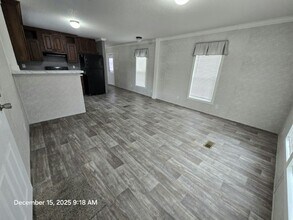 105 Lone Pine Dr in Hallandale Beach, FL - Building Photo - Building Photo