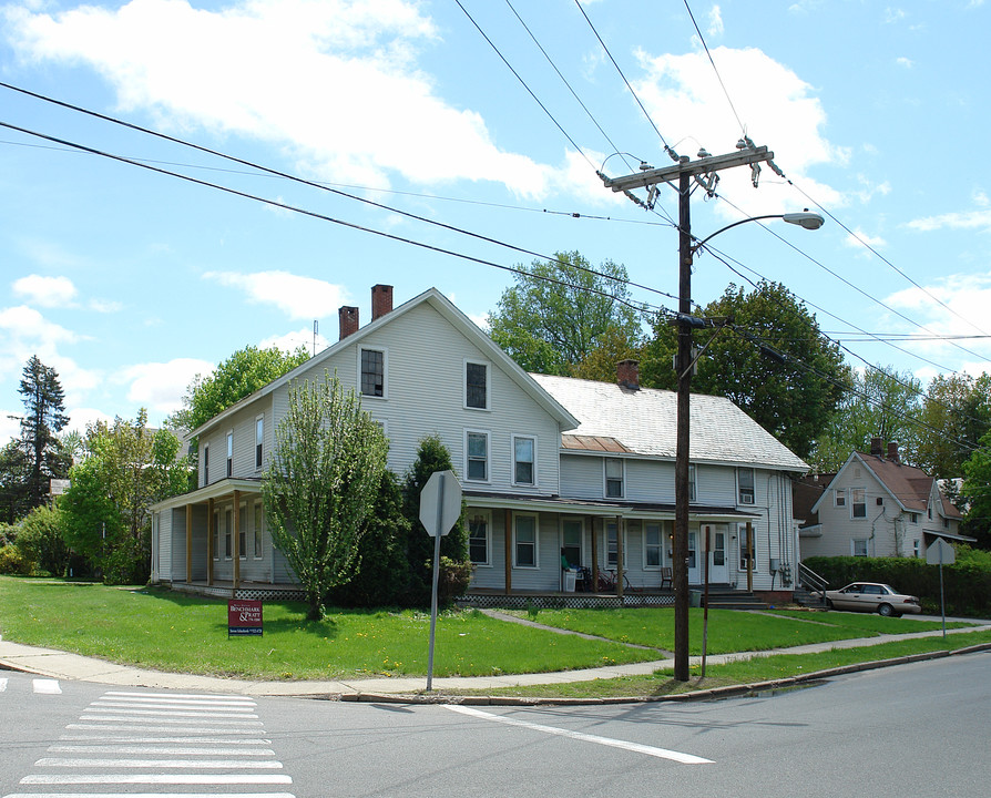 109-113 School St in Greenfield, MA - Foto de edificio