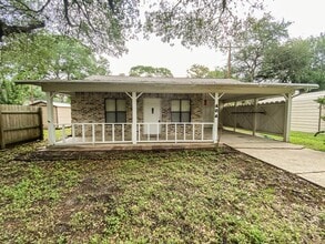 404 Tyne Rd in Victoria, TX - Building Photo - Building Photo