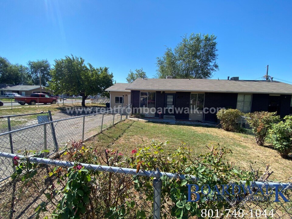 1453-1455-1455 2320 S in West Valley City, UT - Building Photo