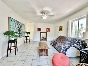623 SW 16th Ct in Fort Lauderdale, FL - Building Photo - Building Photo