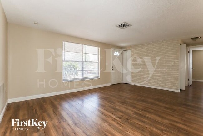 7100 Sandalwood Dr in Port Richey, FL - Building Photo - Building Photo