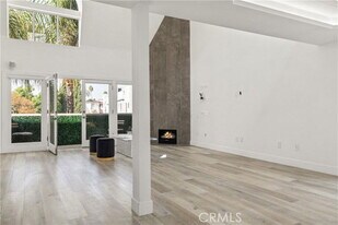 4235 Mary Ellen Ave in Los Angeles, CA - Building Photo