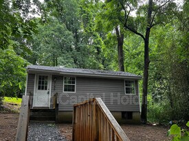 4145 Lexwin Ave in Winston-Salem, NC - Building Photo