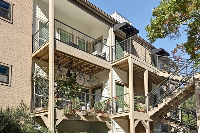 6600 Valleyside Rd in Austin, TX - Building Photo - Building Photo