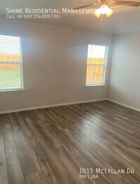 1015 McLellan Dr photo'